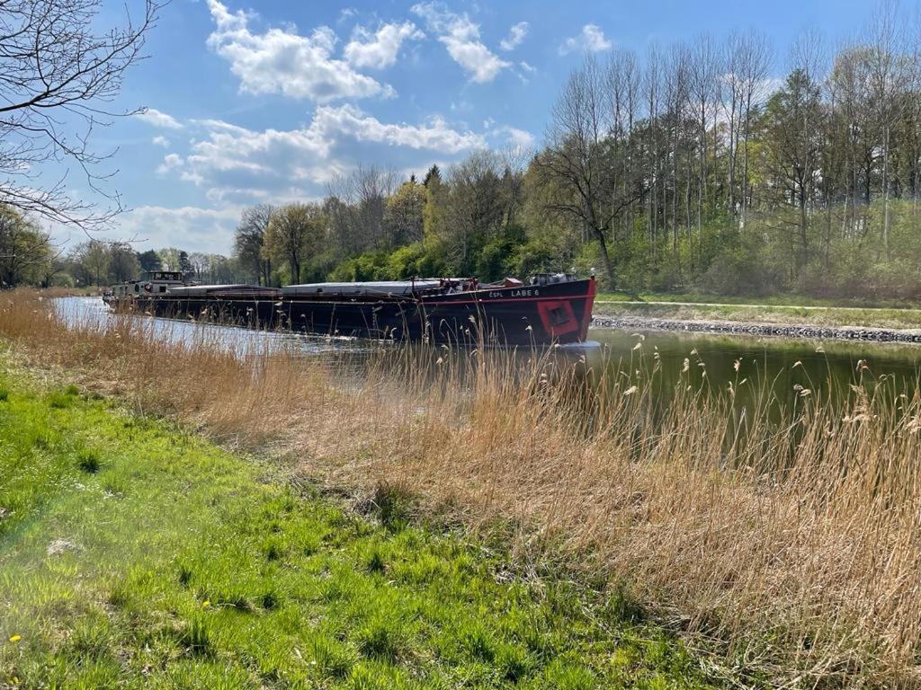 Pension Zur Schleuse Garni Am Elbe Luebeck - Kanal In Witzeeze Exterior photo