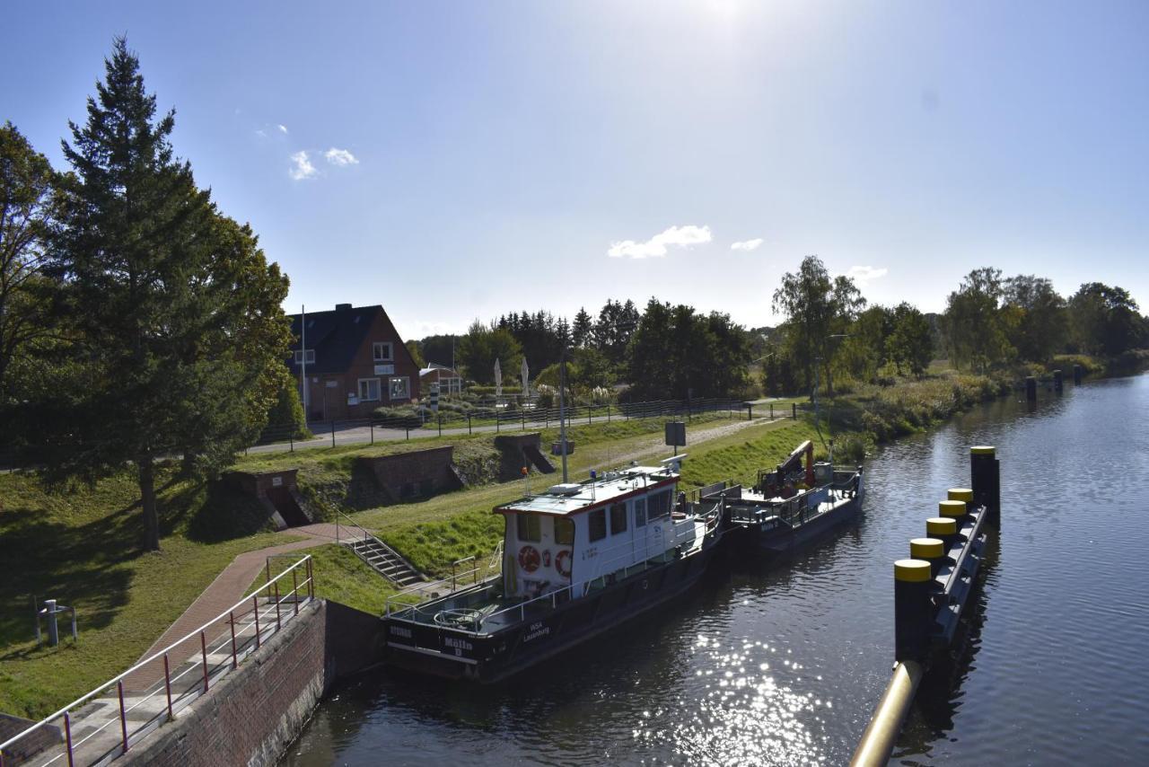 Pension Zur Schleuse Garni Am Elbe Luebeck - Kanal In Witzeeze Exterior photo